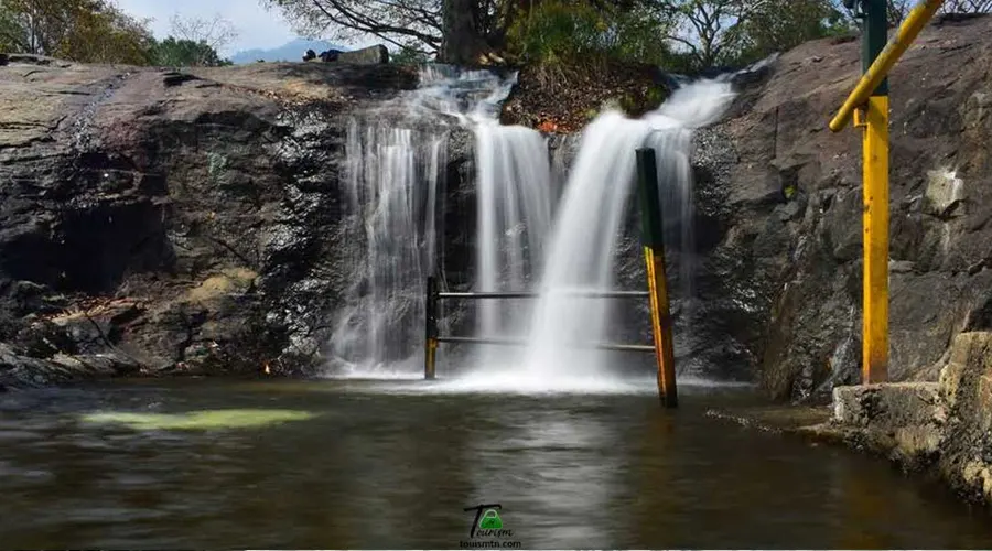 Kumbakkarai Waterfalls